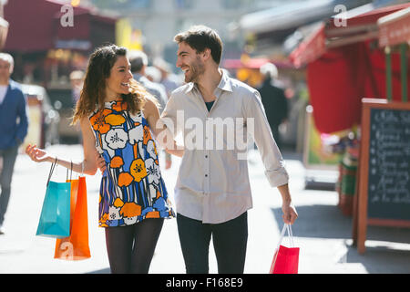 Matura per fare shopping a Parigi Foto Stock
