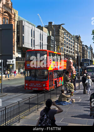 dh PRINCES STREET EDINBURGH City Sightseeing Edinburgh bus scoperto a due piani tour st Foto Stock