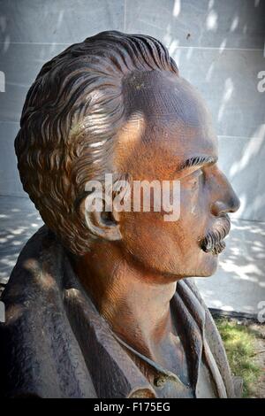 Busto in bronzo di Jose Marti nella Plaza de la Revolucion Havana Cuba Foto Stock