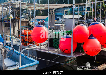 Immagine astratta di galleggianti su un commerciale barca da pesca in British Columbia Foto Stock