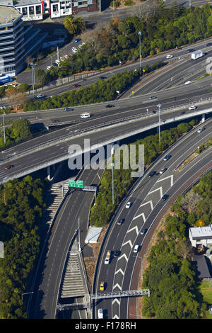 Spaghetti Junction (ufficialmente centrale di giunzione autostradale), Newton, Auckland, Isola del nord, Nuova Zelanda - aerial Foto Stock