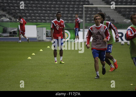 David Alaba, Philipp Lahm, Dante - Formazione des FC Bayern Muenchen vor dem anstehenden Finale um den DFB-Pokal zwischen Borussia Foto Stock