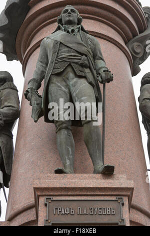 Il principe Platon Zubov statua, frammento di monumento all'imperatrice Caterina la Grande nel centro della città di Odessa, Ucraina Foto Stock