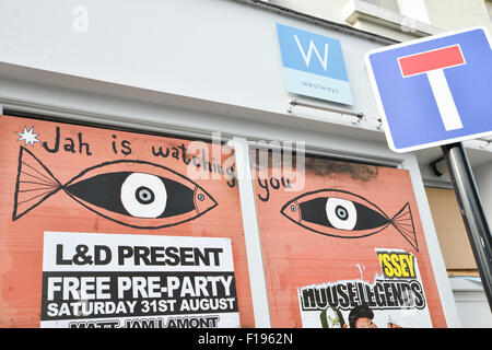 A Notting Hill, Londra, Regno Unito. Il 30 agosto 2015. Giornata dei bambini al carnevale di Notting Hill Credito: Matteo Chattle/Alamy Live News Foto Stock