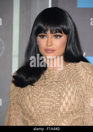 Los Angeles, California, USA. Il 30 agosto, 2015. Modello Kylie Jenner arriva a 2015 MTV Video Music Awards presso Microsoft Theatre di Los Angeles, Stati Uniti d'America, il 30 agosto 2015. © dpa picture alliance/Alamy Live News © dpa picture alliance/Alamy Live News Credito: dpa picture alliance/Alamy Live News Foto Stock