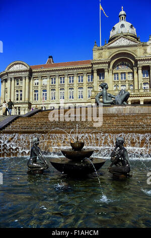 L'originale fontana di acqua al di fuori Birmingham Council House. Victoria Square. Birmingham.england, Regno Unito Foto Stock