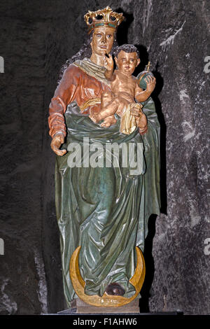 Cappella della Santa Croce, miniera di sale di Wieliczka, Kopalnia soli, vicino a Cracovia, Polonia Foto Stock