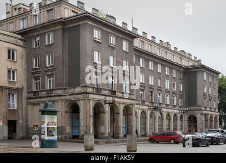 Piazza centrale, nota anche come Ronald Reagan Square, Nowa Huta (New Steel Works), Cracovia stalinista, Polonia Foto Stock