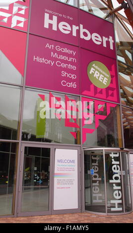 L ingresso del Herbert Art Galley e Museo di Coventry City Centre, Inghilterra ,UK GB UE Foto Stock