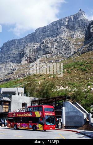 Città del Capo Sud Africa, Table Mountain National Park, Tafelberg Road, funivia funivia Tramway, stazione inferiore superiore, pullman, autobus, rosso a due piani, SA Foto Stock