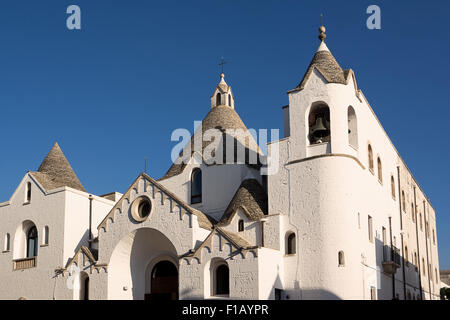 Chiesa plasmata trulli di Alberobello Foto Stock