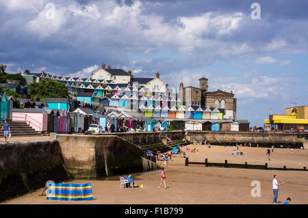 Spiaggia di capanne, Walton sul Naze, Essex, Inghilterra, Regno Unito Foto Stock