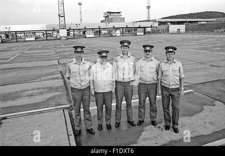 Ultimo turno della RDT le truppe di frontiera, al confine tedesco-tedesco, qui il valico di frontiera Wartha-Herleshausen, autostrada A4 Foto Stock