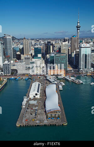 'Cloud' degli eventi, Queen's Wharf, Sky Tower e Waterfront, Auckland, Isola del nord, Nuova Zelanda - aerial Foto Stock