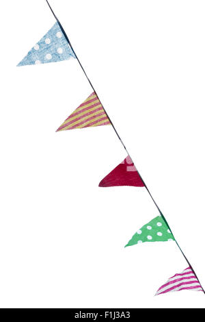 Tessuti assortiti per questo bunting isolato su bianco. Foto Stock