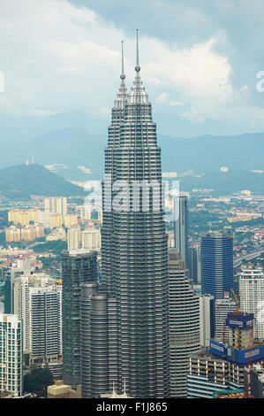 KUALA LUMPUR, Malesia - 14 novembre 2010: le Torri Gemelle Petronas il 17 novembre 2010, a Kuala Lumpur, Malesia. Uno dei Foto Stock