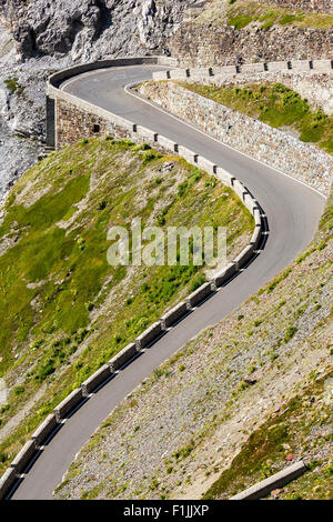 Mountain Pass Stelvio o Passo dello Stelvio Strada, Val Venosta, Provincia del Sud Tirolo, Italia Foto Stock