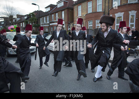 Purim ebraico festival celebrazioni a Stamford Hill, a nord di Londra, Regno Unito Foto Stock