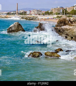 Mare mosso con onde, costa immagine quadrata Foto Stock