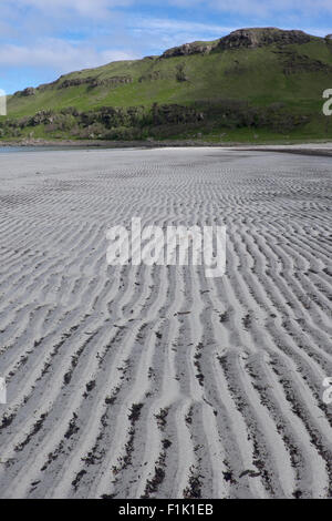 I modelli in spiaggia di sabbia della baia di Calgary Isle of Mull Scotland, Regno Unito la007529 Foto Stock