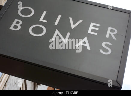 Oliver Bonas diventa primo UK high street catena per pagare salari, Londra Foto Stock