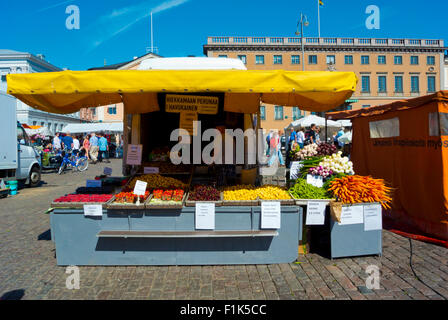 Di vegetali e di stallo berry, Kauppatori, la piazza del mercato, Helsinki, Finlandia, Europa Foto Stock