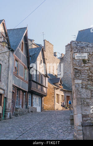 Viste intorno a Dinan nel nord-ovest della Francia luglio 2015 PHILLIP ROBERTS Foto Stock