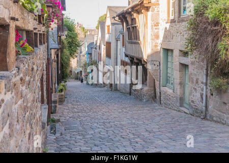 Viste intorno a Dinan nel nord-ovest della Francia luglio 2015 PHILLIP ROBERTS Foto Stock