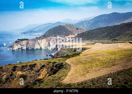 Bixby ponte sulla Pacific Coast Highway PCH in California girato da Sud Foto Stock
