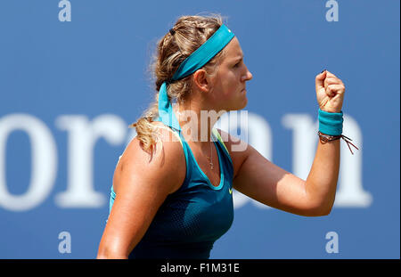 New York, Stati Uniti d'America. 03Sep, 2015. Victoria Azarenka della Bielorussia celebra durante le Donne Singoli Secondo turno il match contro Yanina Wickmayer del Belgio al 2015 U.S. Aperto in New York, Stati Uniti, Sett. 3, 2015. Victoria Azarenka ha vinto 2-0 per inserire il prossimo round. Credito: Xinhua/Alamy Live News Foto Stock