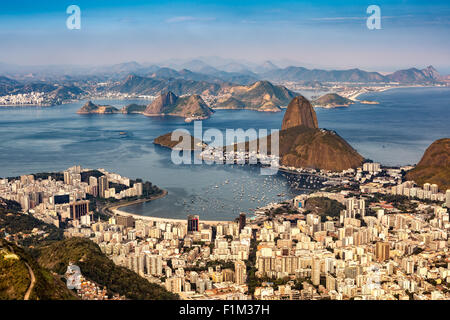 Spettacolare vista aerea su Rio de Janeiro visto dal Corcovado. Foto Stock