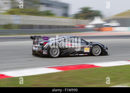 Sepang, Malesia. 04 Sep, 2015. L'italiano auto Ferrari n. 95 entra nel giro 1 al Festival asiatico di velocità di corsa, Sepang, Malesia Credito: Chung Jin Mac/Alamy Live News Foto Stock