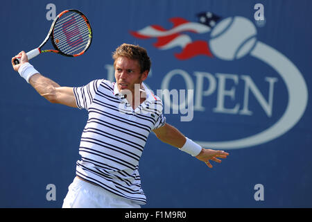 New York City, NY, STATI UNITI D'AMERICA. 03Sep, 2015. Stati Uniti US Open, ha suonato presso il Billie Jean King Tennis Center, Il Flushing Meadow NY. Nicolas MAHUT (FRA) Credito: Azione Sport Plus/Alamy Live News Foto Stock