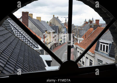 La vista dalla finestra della cappella, o 'Cenacolo' in Talbot House, Poperinge, Belgio Foto Stock