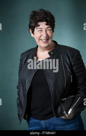 Joanne Michele Sylvie Harris, MBE, l autore inglese, il più noto per il suo premiato romanzo, Chocolat, all'Edinburgh International Book Festival 2015. Edimburgo, Scozia. Il 16 agosto 2015 Foto Stock