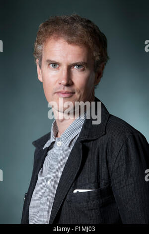 Colin Macintyre, il cantante scozzese, song-scrittore, aka Mull Historical Society, all'Edinburgh International Book Festival 2015. Edimburgo, Scozia. Foto Stock