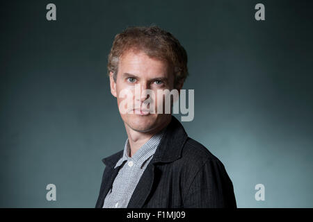 Colin Macintyre, il cantante scozzese, song-scrittore, aka Mull Historical Society, all'Edinburgh International Book Festival 2015. Edimburgo, Scozia. Foto Stock