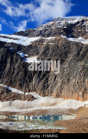 Canada, Alberta, Jasper National Park, il Monte Edith Cavell, lago glaciale, Foto Stock