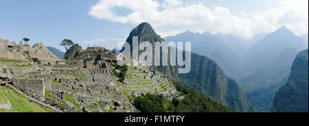 Panorama foto del sito Patrimonio Mondiale dell'UNESCO Machu Picchu. La foto è stata scattata nel mese di ottobre 2014 Foto Stock