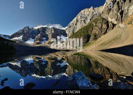 Mattina consolazione laghi (Parco Nazionale di Banff, Alberta, Canada Foto Stock