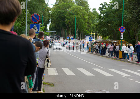 Palanga, Lituania - 01 August, 2015: i partecipanti di spirito americano 2015 passano su strade Palanga Foto Stock