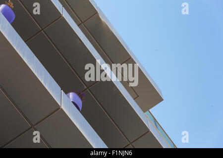 Abstract le moderne costruzioni architettoniche e cielo Foto Stock
