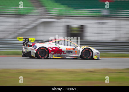 Sepang, Malesia. 5 Settembre, 2015. Auto Ferrari n. 1 freni per girare 7 il giorno della gara al festival asiatico di velocità di corsa, Sepang, Malesia Credito: Chung Jin Mac/Alamy Live News Foto Stock