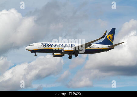 RYANAIR, Boeing 737-8come, EI-DAP, volo FR409, sull approccio finale all'aeroporto di Copenaghen, CPH, Danimarca da Colonia, Germania Foto Stock