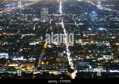 Metro di Los Angeles durante la notte. La fotografia aerea. Los Angeles, California, USA. Foto Stock