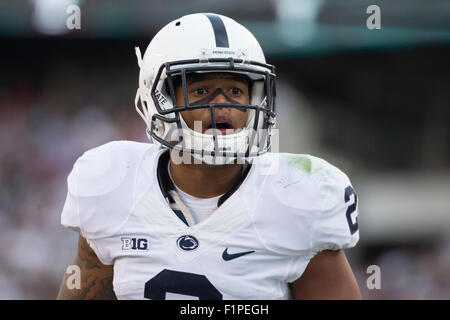 5 Settembre 2015: Penn State Nittany Lions sicurezza Marcus Allen (2) reagisce a bandiera contro di lui nella zona di estremità durante il NCAA Football gioco tra la Penn State Nittany Lions e il Tempio di gufi al Lincoln Financial Field di Philadelphia, Pennsylvania. Il Tempio di gufi ha vinto 27-10. Christopher Szagola/CSM Foto Stock