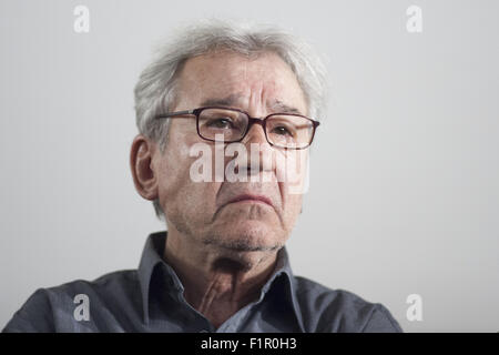 Attore spagnolo Jose sacrestano assiste un cinquantesimo anniversario presentazione di "Il mondo continua" tenutasi presso l'Accademia di Cinema di Madrid con: Jose sacrestano dove: Madrid, Spagna Quando: 06 Lug 2015 Foto Stock