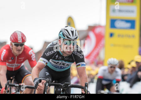 Londra, Regno Unito. 6 Settembre, 2015. Mark Cavendish (Etixx Quickstep) reagisce seguendo il suo secondo posto finale in scena uno di Aviva tour della Gran Bretagna tra Beaumaris e Wrexham, Regno Unito il 6 settembre 2015. La gara inizia il 6 settembre a Beaumaris, Anglesey, e termina il 13 agosto a Londra, Regno Unito. Credito: Andrew Torba/Alamy Live News Foto Stock