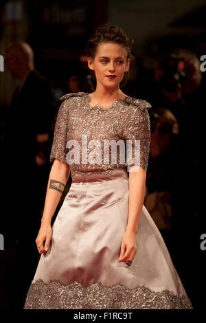 Venezia, Italia. 05 Sep, 2015. L'attrice Kristen Stewart in occasione del gala screening per il film è uguale alla 72a Mostra del Cinema di Venezia, sabato 5 settembre 2015, Venezia Lido, Italia. Credito: Doreen Kennedy/Alamy Live News Foto Stock