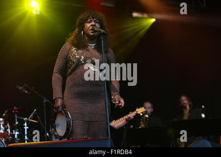 Preston Park, Brighton, East Sussex, Regno Unito. Martha Reeves si esibisce al festival musicale Together the People 2015. 6th settembre 2015 Foto Stock